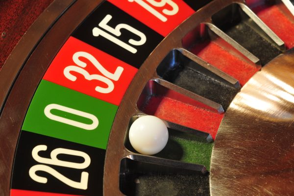 4 ways to play roulette that will help make money from online casinos